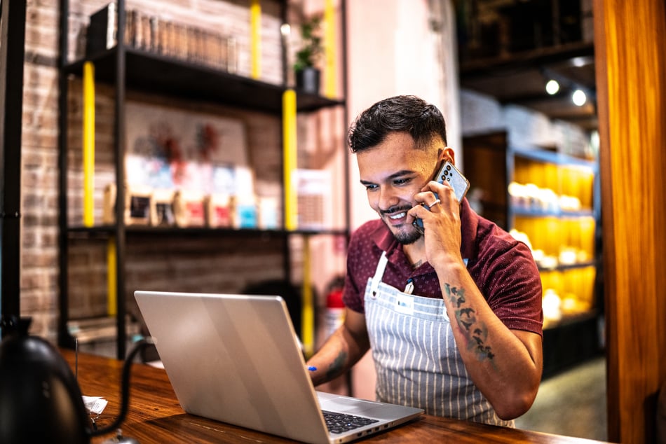 customer-laptop-tablet-3-1